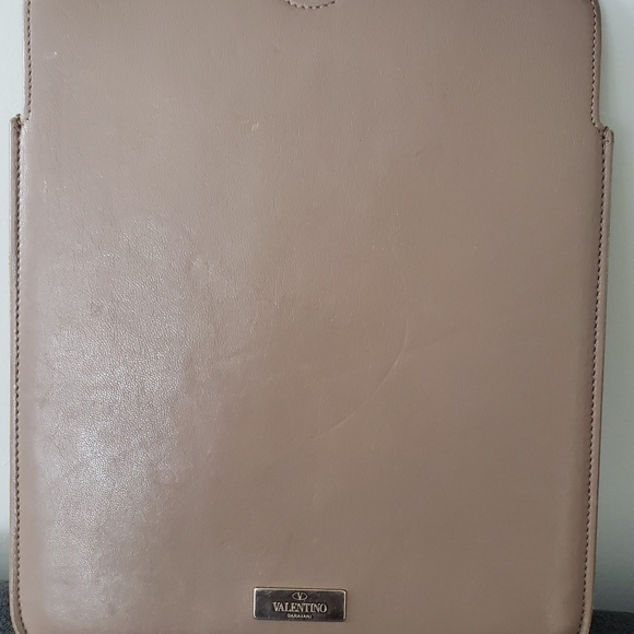 Valentino Garavani Ipad Case/Cover - Picture 3 of 8